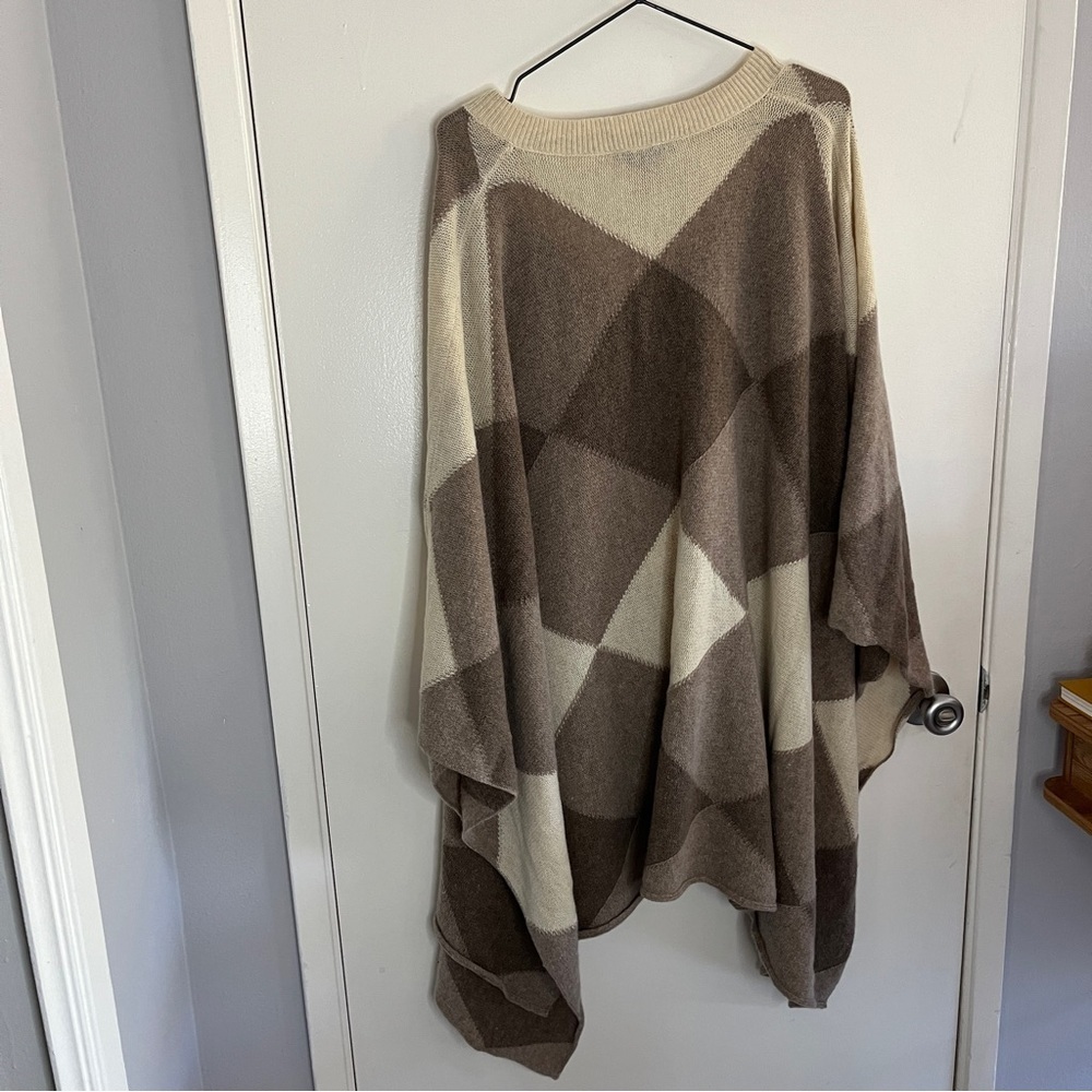 Boston Proper Cream Lambswool Plaid Preppy Relaxed Knit V Neck Poncho Sweater - Picture 4 of 7